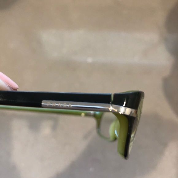 Prada Designer frames comes with case - Picture 5 of 7